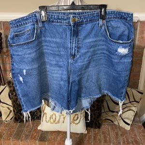 Universal Thread | Boyfriend Short | Plus Size: 22W